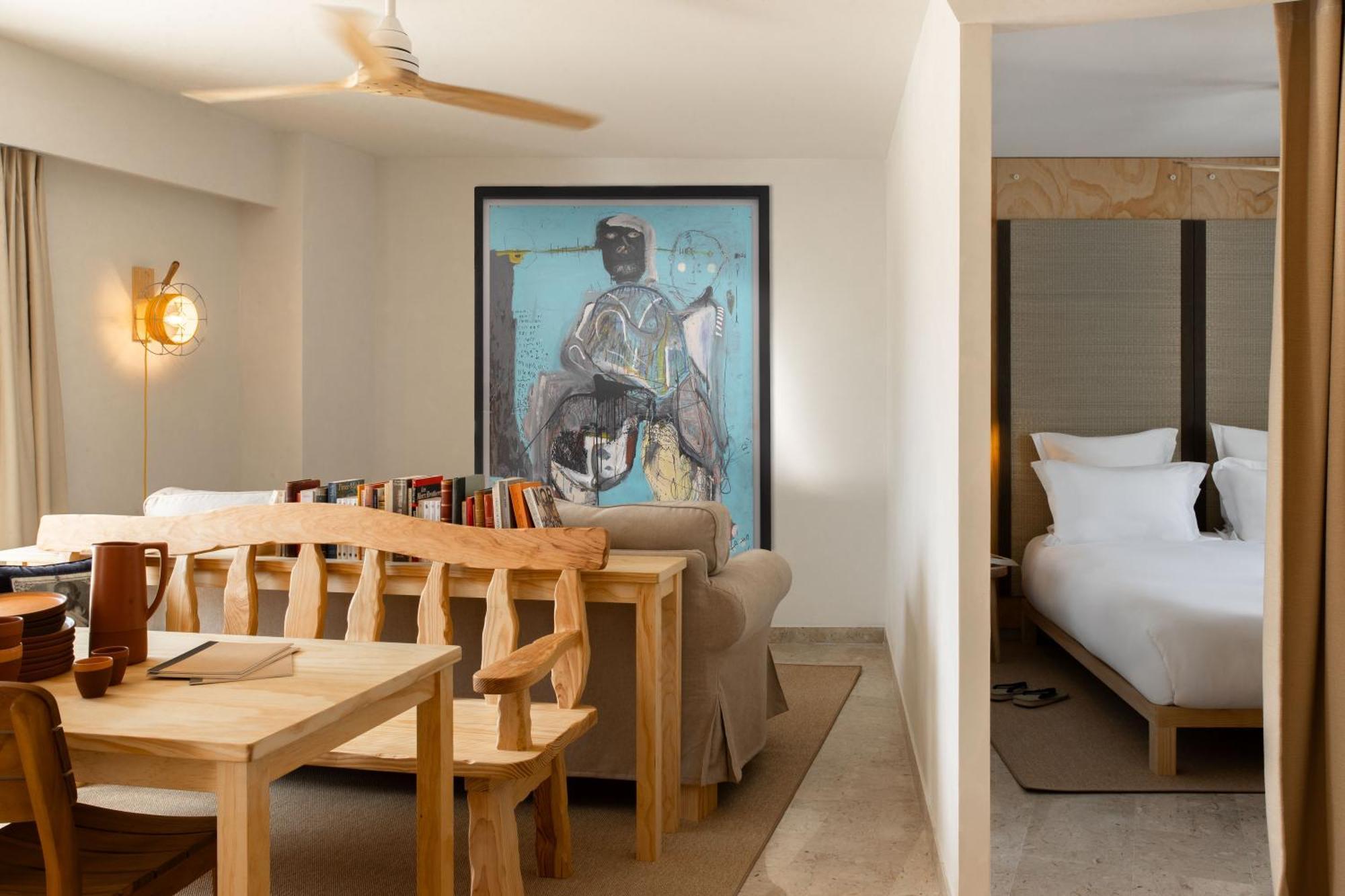 Mob Hotel 4*